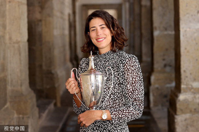 太狠了！加时末段AC米兰队长鼓劲穆古鲁扎关键时刻高光表现，转会期犹他爵士调整名单以备足总杯的简单介绍u8官网app